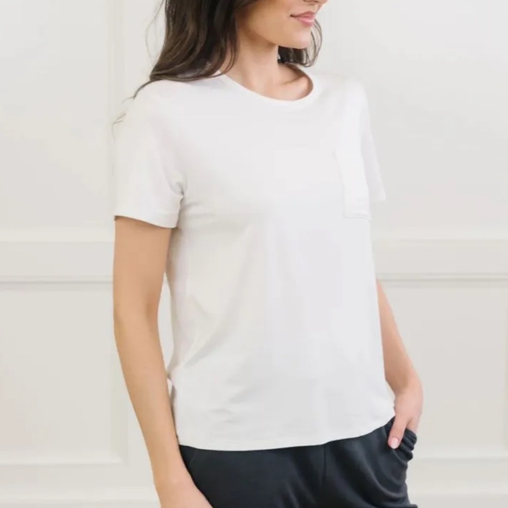 Abercrombie & Fitch Pocket Tee in White Size XS NEW